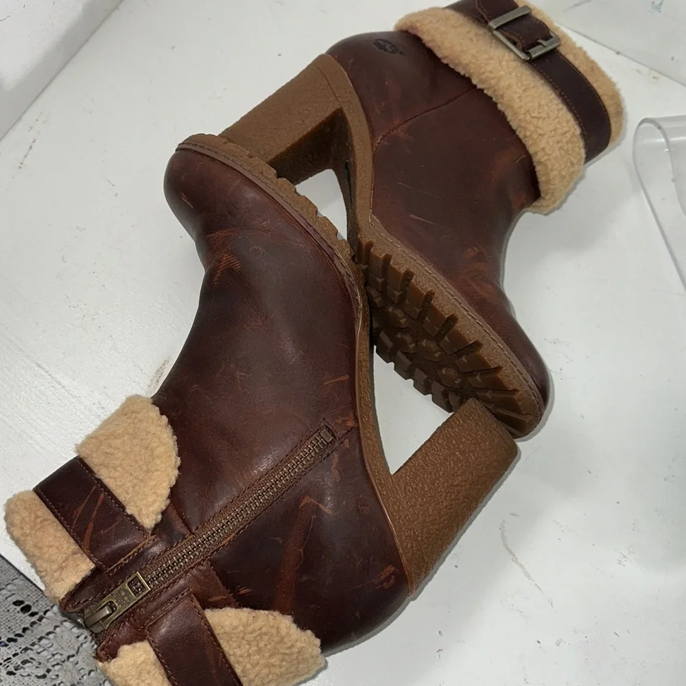 Timberland gum heeled leather zip bootie cordovan 8